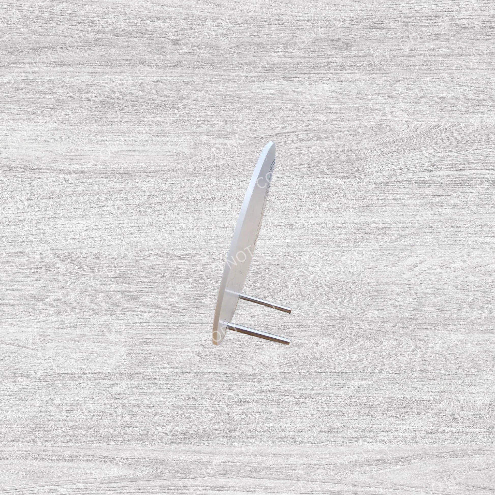 18 cm round acrylic Christmas countdown, with pin stand - modern, reusable and perfect for festive displays.